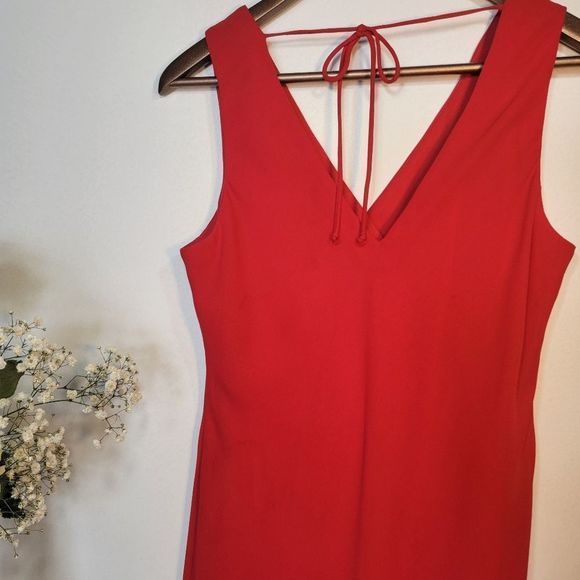 Vintage sexy red flowy dress. Wrap top. V-neck. Size 9. CANADIAN MADE - Picture 8 of 9